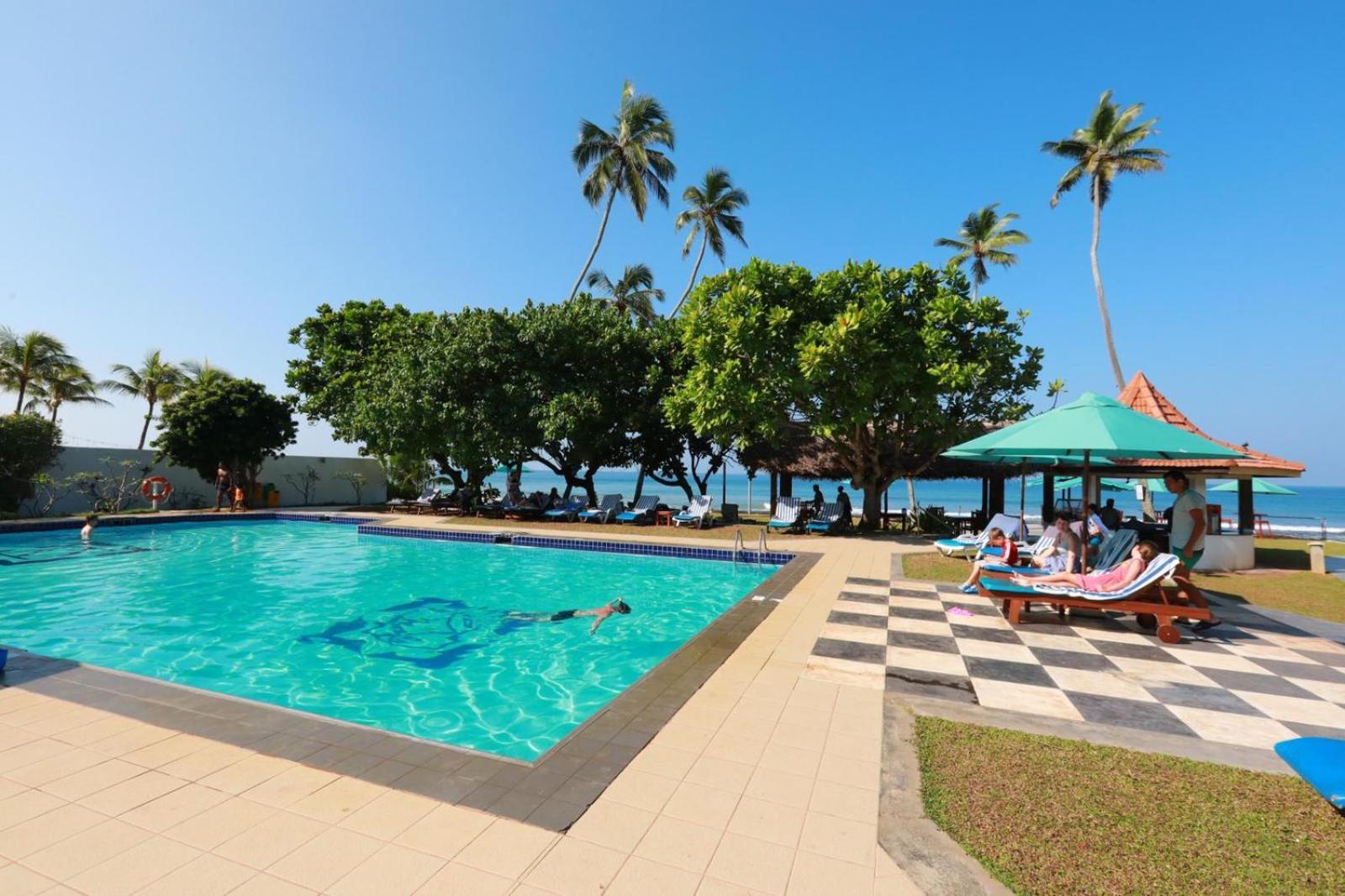 Hotel Lanka Super Corals Hikkaduwa Exteriör bild